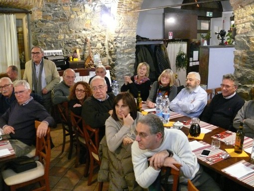 Imperia: a lezione di funghi con il gruppo micologico imperiese, grande partecipazione anche all'ultima delle serate Imperia: a lezione di funghi con il gruppo micologico imperiese, grande partecipazione anche all'ultima delle serate