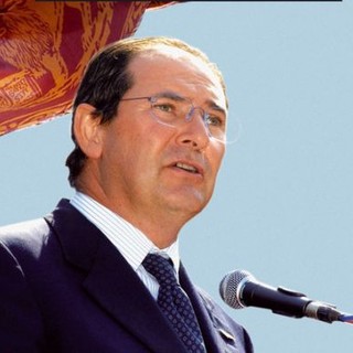 Festival di Sanremo: polemica sui fiori, il ministro Galan "Dove sono finiti?"