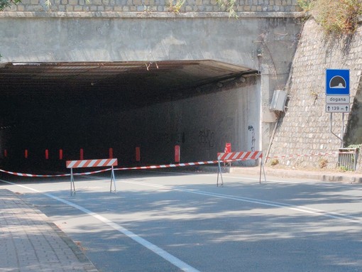 Ventimiglia: riaperta la galleria Dogana di Latte. Scajola "Grazie alla Regione è stato possibile velocizzare il processo" Ventimiglia: riaperta la galleria Dogana di Latte. Scajola "Grazie alla Regione è stato possibile velocizzare il processo"