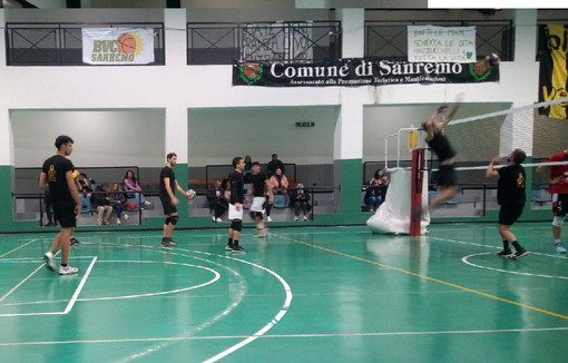 Pallavolo: ottavo turno da dimenticare per il Grafiche Amadeo, i gialloneri concedono i tre punti al Mercatò Alba Pallavolo: ottavo turno da dimenticare per il Grafiche Amadeo, i gialloneri concedono i tre punti al Mercatò Alba