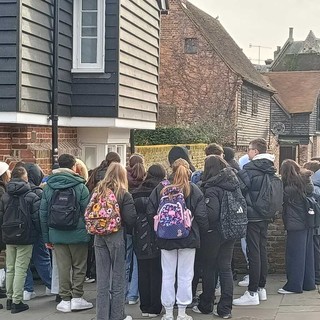 Ventimiglia, gli studenti dell’Istituto Cavour in vacanza‑studio a Broadstairs Ventimiglia, gli studenti dell’Istituto Cavour in vacanza‑studio a Broadstairs