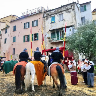 Domani rivive a Seborga la Giostra del Saracino grazie al rione Paraxio di Taggia