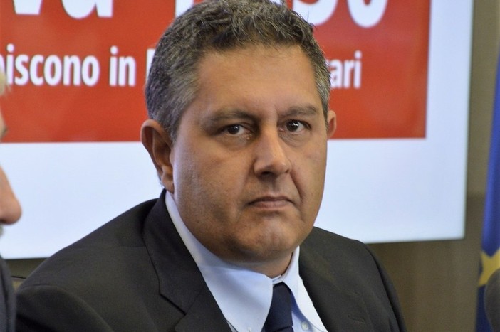 Coronavirus e nuovi focolai in Liguria, Toti allontana "gufi e uccellacci del malaugurio. Cluster monitorati e isolati" (video) Coronavirus e nuovi focolai in Liguria, Toti allontana "gufi e uccellacci del malaugurio. Cluster monitorati e isolati" (video)