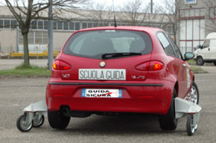 Imperia: guida sicura, un'iniziativa dell'associazione Autostory Imperia: guida sicura, un'iniziativa dell'associazione Autostory