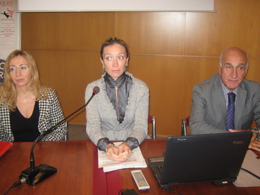 Imperia: Giornata internazionale contro la violenza sulle donne, la Provincia 'inaugura' due case protette Imperia: Giornata internazionale contro la violenza sulle donne, la Provincia 'inaugura' due case protette