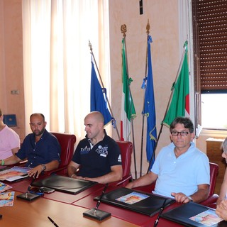 Imperia: torna in versione estiva 'Giochi e follie in piscina', divertimento e solidarietà alla 'Cascione'