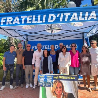 "Giustizia e Sicurezza. Le riforme attese da troppi anni", gazebo di Fratelli d'Italia a Bordighera (Foto)