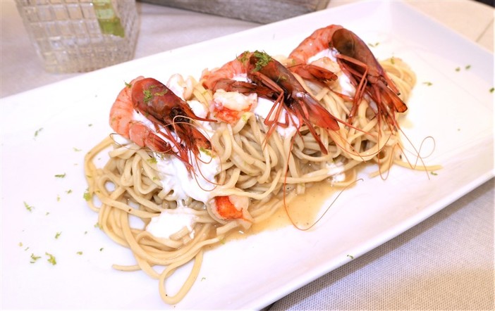 Il ristorante Gànbou a Bordighera è il nuovo indirizzo per gustare il pesce fresco. Il ristorante Gànbou a Bordighera è il nuovo indirizzo per gustare il pesce fresco.