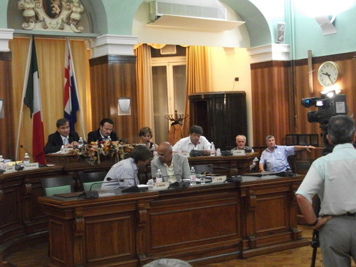 Sanremo: in consiglio manutenzioni, parcheggi e il capitolo assunzioni. Cassini "Un argomento vitale per il Comune"