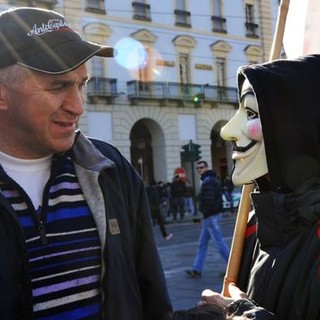 Caso Rossetto, condanna a 5 mesi e 10 giorni: attivisti fuori dal Tribunale di Imperia in segno di solidarietà Caso Rossetto, condanna a 5 mesi e 10 giorni: attivisti fuori dal Tribunale di Imperia in segno di solidarietà