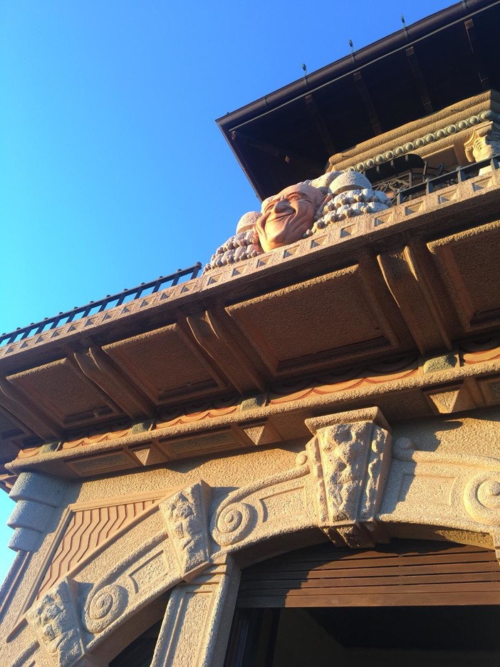 Atmosfera festosa per il compleanno del celebre clown: Grock ‘compie’ 140 anni, domani animazione nella sua villa Atmosfera festosa per il compleanno del celebre clown: Grock ‘compie’ 140 anni, domani animazione nella sua villa