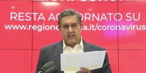 Coronavirus, il governatore Toti "furioso" per le strade affollate a Genova: "Siete sconsiderati, aumenteremo i controlli" (Foto)