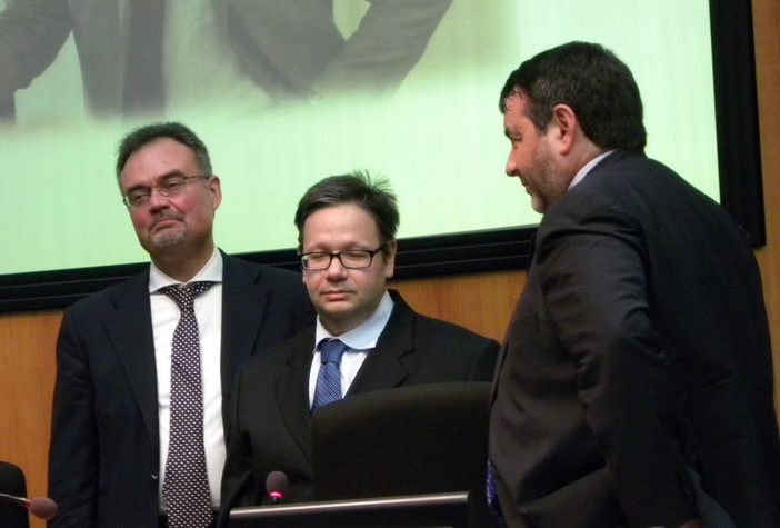 Al centro Giuseppe Callari Al centro Giuseppe Callari