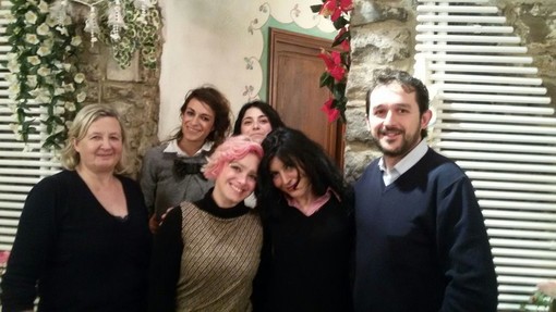 Apricale: è uscito oggi il nuovo video di Giusy Ferreri, girato tra le vie del borgo, i suoi boschi e i suoi locali