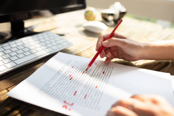 Prima di inviare: un controllo rapido per trovare errori con un grammar checker Prima di inviare: un controllo rapido per trovare errori con un grammar checker