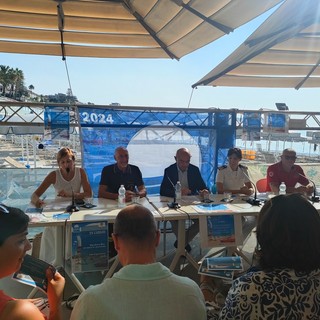 L'iniziativa 'Bandiera Blu: al mare in sicurezza' sbarca anche sulle spiagge di Sanremo (Foto e video) L'iniziativa 'Bandiera Blu: al mare in sicurezza' sbarca anche sulle spiagge di Sanremo (Foto e video)