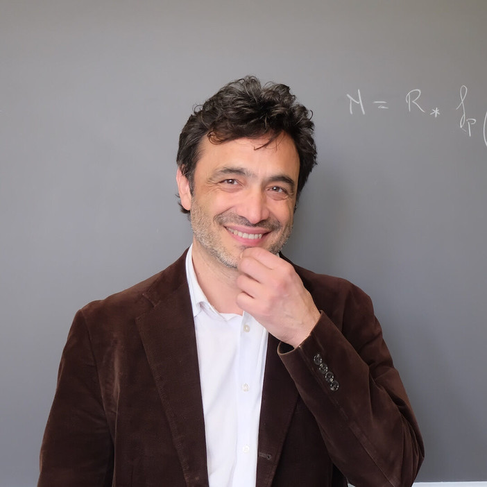 Sanremo, il professore di Astrofisica Giovanni Covone ai Martedì Letterari Sanremo, il professore di Astrofisica Giovanni Covone ai Martedì Letterari