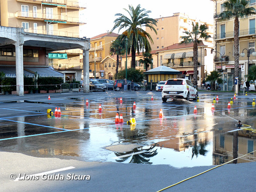 Caso parcheggi ex Mercato dei fiori a Vallecrosia: ecco la soluzione “Sosta gratis per i residenti”
