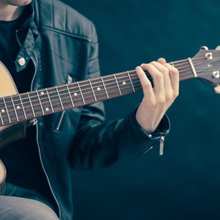 Sognando il Festival: a lezione di canto e chitarra per aspiranti musicisti sanremesi