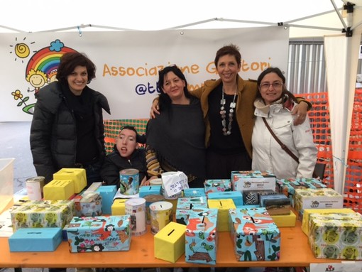 Imperia: Genitori @ttivi ad Olioliva, raccolti ben 1940 grazie alla generosità della gente Imperia: Genitori @ttivi ad Olioliva, raccolti ben 1940 grazie alla generosità della gente