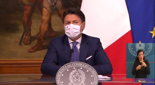 Coronavirus, nuovo Dpcm, il premier Conte: "Non possiamo abbassare la guardia. Natale diverso, ma non meno autentico" (Video) Coronavirus, nuovo Dpcm, il premier Conte: "Non possiamo abbassare la guardia. Natale diverso, ma non meno autentico" (Video)