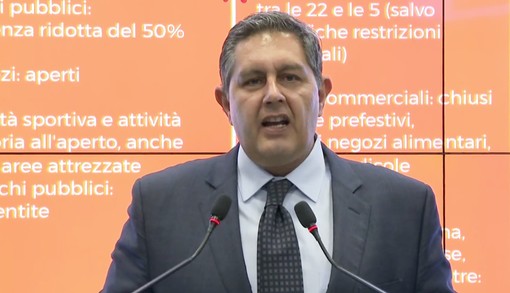 Covid-19, Liguria a rischio zona arancione, Toti: "Incidenza superiore soprattutto in provincia di Imperia"