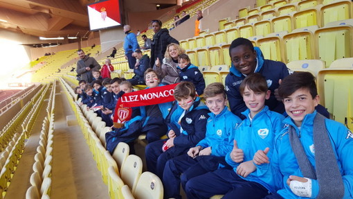 Settore giovanile e scuola calcio Unione Sanremo a Stadio Louis II di monaco per lla partita AS Monaco - Metz (foto) Settore giovanile e scuola calcio Unione Sanremo a Stadio Louis II di monaco per lla partita AS Monaco - Metz (foto)