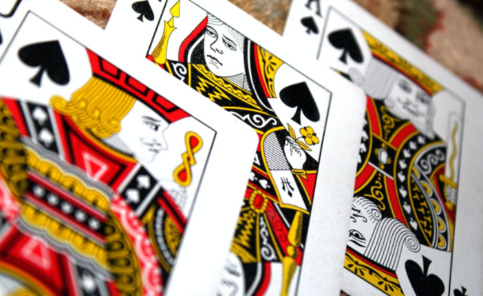 Consigli e regole del poker Italiano: impatto sull'economia del gioco d'azzardo Consigli e regole del poker Italiano: impatto sull'economia del gioco d'azzardo
