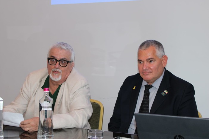 'Il nuovo Medio Oriente, punti della situazione. La minaccia iraniana': a Sanremo conferenza con Lion Udler (Foto) 'Il nuovo Medio Oriente, punti della situazione. La minaccia iraniana': a Sanremo conferenza con Lion Udler (Foto)