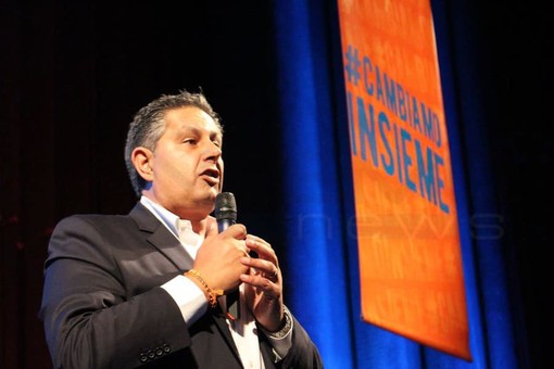 Crisi di Governo, Toti: "Disponibili a governo di unità nazionale serio. No a governicchi variopinti" (Video)