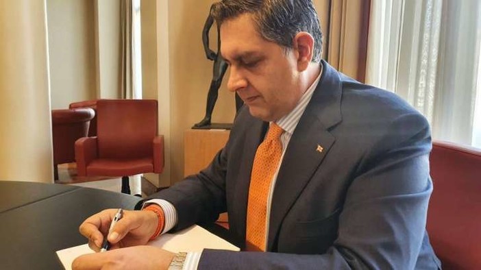 Arresto Toti, la Procura potrebbe chiedere il giudizio immediato del governatore della Liguria Arresto Toti, la Procura potrebbe chiedere il giudizio immediato del governatore della Liguria