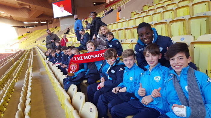 Settore giovanile e scuola calcio Unione Sanremo a Stadio Louis II di monaco per lla partita AS Monaco - Metz (foto) Settore giovanile e scuola calcio Unione Sanremo a Stadio Louis II di monaco per lla partita AS Monaco - Metz (foto)