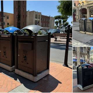 Raccolta differenziata, nuovi gettacarte a Ventimiglia: iniziata la posa (Foto) Raccolta differenziata, nuovi gettacarte a Ventimiglia: iniziata la posa (Foto)