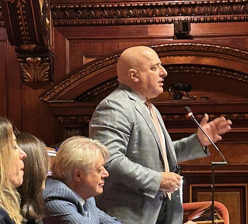 Decreto Rave, il Senatore Gianni Berrino: “Daremo ai giovani luoghi di aggregazione sani”