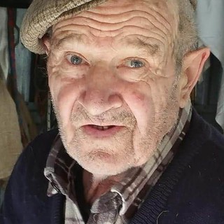 Pigna: si è spento a 90 anni Giovanni Orengo detto ‘Jeannot u giuara’, il ricordo commosso del Sindaco Trutalli “Se ne è andato l’ultimo testimone, un caro amico” Pigna: si è spento a 90 anni Giovanni Orengo detto ‘Jeannot u giuara’, il ricordo commosso del Sindaco Trutalli “Se ne è andato l’ultimo testimone, un caro amico”