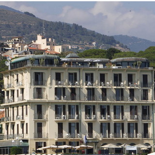 Bordighera: Natale e Capodanno indimenticabili grazie alle offerte esclusive dell'Hotel Parigi