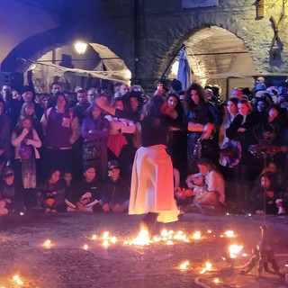 Triora: pubblicato il bando per le bancarelle dell’edizione 2025 di Halloween del 31 ottobre e 1° novembre prossimi Triora: pubblicato il bando per le bancarelle dell’edizione 2025 di Halloween del 31 ottobre e 1° novembre prossimi