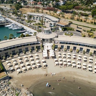 All'Hotel Riviera dei Fiori l’aperitivo con il neurologo Carlo Serrati (Video) All'Hotel Riviera dei Fiori l’aperitivo con il neurologo Carlo Serrati (Video)