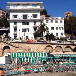 Imperia: decisione dell'hotel Corallo "Da noi non si svolgerà il meeting di Casapound previsto domani"