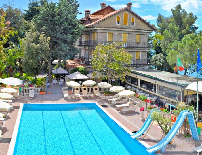 Ventimiglia perde lo storico hotel La Riserva di Castel D'Appio, il consiglio comunale approva lo svincolo alberghiero Ventimiglia perde lo storico hotel La Riserva di Castel D'Appio, il consiglio comunale approva lo svincolo alberghiero