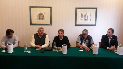 Elezioni comunali a Diano Marina: incontro con i balneari sulla direttiva Bolkestein. Il Sindaco Chiappori: "Le spiagge sono nostre, non del demanio"