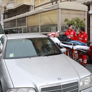 Sanremo: incidente in via XX Settembre, 19enne in scooter lievemente ferita