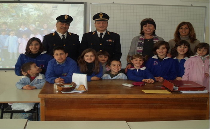 Lezione di educazione stradale per gli alunni della scuola di Triora 'P.F. Ferraironi'