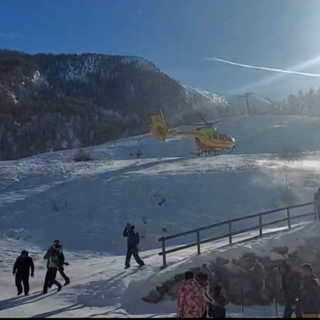 Incidente sulla neve a Monesi, bimba ferita mentre scende con il bob (video)