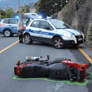 Incidente mortale a Sanremo: 43enne di Taggia perde la vita a bordo di una moto dopo l'urto con un furgone Incidente mortale a Sanremo: 43enne di Taggia perde la vita a bordo di una moto dopo l'urto con un furgone