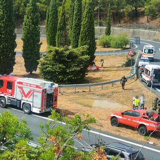 Grave incidente in autostrada a Imperia: il bilancio è di tre feriti (foto)