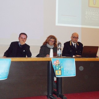 Imperia: internet e tutela dei minori, un successo per l'importante incontro sulle insidie del web Imperia: internet e tutela dei minori, un successo per l'importante incontro sulle insidie del web