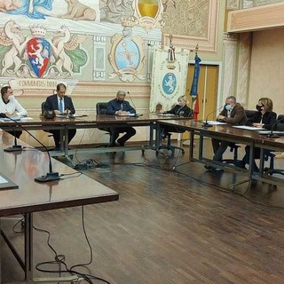 Diano Domani: “Noi a fianco dei commercianti con proposte concrete. L’amministrazione non bluffi”