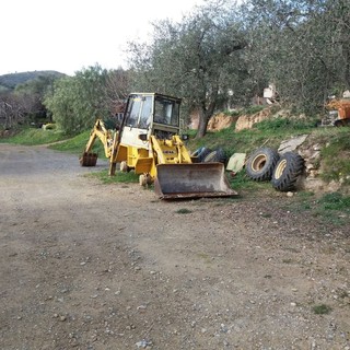 Camporosso: escavatore si ribalta in una campagna di località Ciaixe, muore 67enne bergamasco Camporosso: escavatore si ribalta in una campagna di località Ciaixe, muore 67enne bergamasco