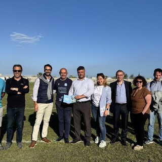 Elezioni Sanremo, sopralluogo del candidato Mager a Pian di Poma: "Condizioni del campo problema da risolvere" Elezioni Sanremo, sopralluogo del candidato Mager a Pian di Poma: "Condizioni del campo problema da risolvere"